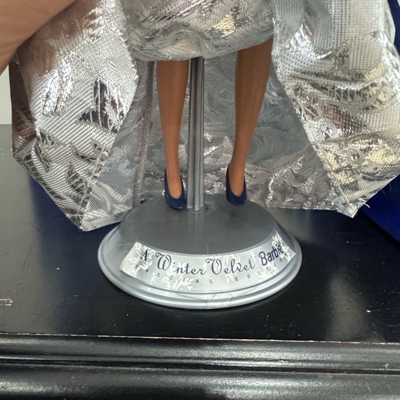Avon Exclusive Barbie Winter Velvet “First in a Series” Special Edition Doll - Picture 13 of 13